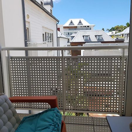 T3 Dans Residence Bon Standing Tres Proche Centre Ville Saint Denis Exterior photo